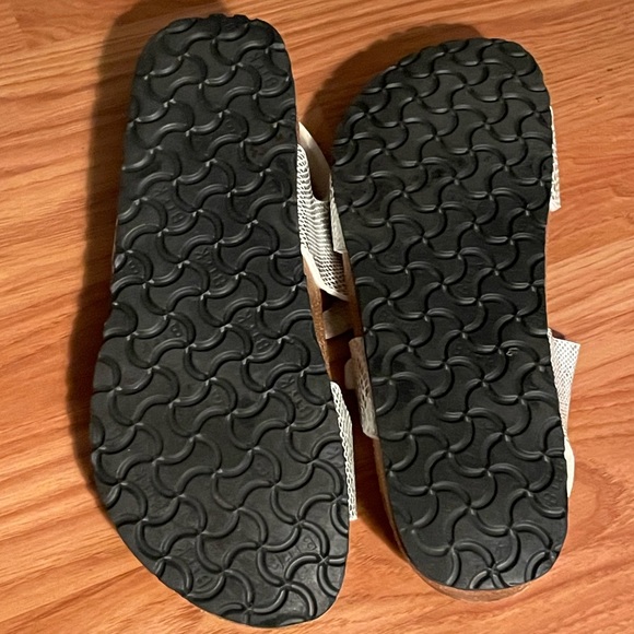 Birkis Birkenstock 3 Strap Sling Back “SOLD” on another site - Picture 6 of 13